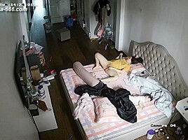 Hackers use the camera to remote monitoring of a lover's home life 584