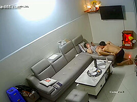 Hackers use the camera to remote monitoring of a lover's home life 584