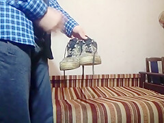 Hairy Twink Jerks Off And Cums On Skate Sneakers