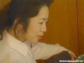 Hairy pussied asian teen 18+