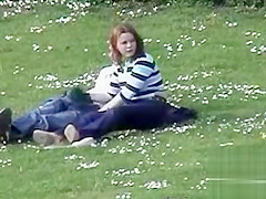 Handjob in the park for her lucky boyfriend