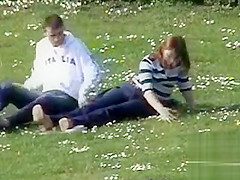Handjob in the park for her lucky boyfriend