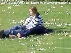Handjob in the park for her lucky boyfriend
