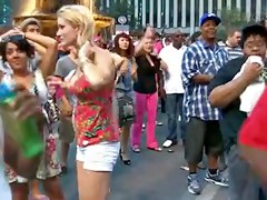 Hawt in Public -= JRay513 =-