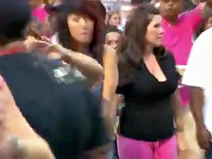Hawt in Public -= JRay513 =-