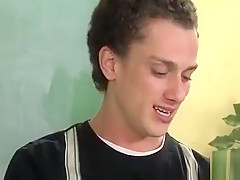 Homosexual men make out and fuck