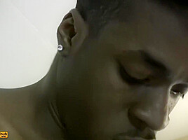 Hoody Lavaye In Dontrez Gets Some Good Dick And Facial From