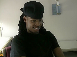 Hoody Lavaye In Dontrez Gets Some Good Dick And Facial From