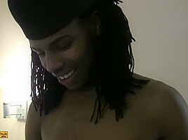 Hoody Lavaye In Dontrez Gets Some Good Dick And Facial From
