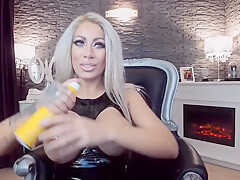 Hot Big Tits Blonde Sexy Bimbo Cam