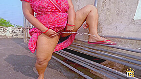 Hot Milf In Busty Milf Outdoor Doggystyle Pee