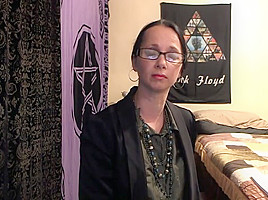 Hot Slim Amature Milf rubbing her pussy on cam