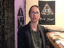 Hot Slim Amature Milf rubbing her pussy on cam