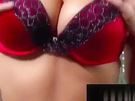 Hot Ytoung Babe Sucks His Bick Cock
