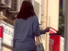 Hot japanese babe pisses in public alley