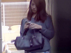 Hot japanese babe pisses in public alley