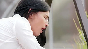 Hot slim young slut Shazia Sahari in very hot hardcore video