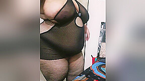 Huge Boobs - Desi Bbw Slave With Wiph Waiting For Her Master Huge Ass