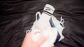 I Masturbate And Cum On My Sneakers And Socks