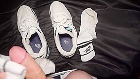 I Masturbate And Cum On My Sneakers And Socks