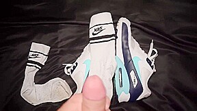 I Masturbate And Cum On My Sneakers And Socks