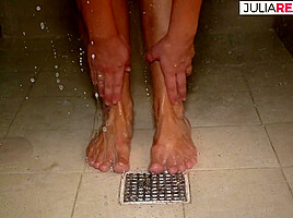 I Shower My Stinky Feet For You - KinkyBitches