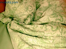 In Bed I Wait for You - RealAnnaKatz