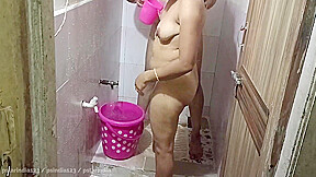 Indian Best Friend Big Ass Milf And Fuck Her In The Bathroom And Blowjob