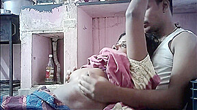 Indian House Wife Hot Big Boobs Show And Pressing