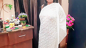 Indian Housewife Saree Show 1