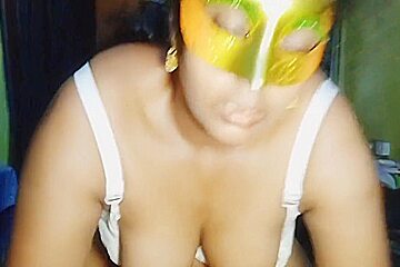 Indian Model In Sexy Saree Gives Blowjob And Has Cowgirl Sex Full Video