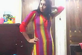 Indian Punjabi Girl Home Made Strip Tease Mms Sex