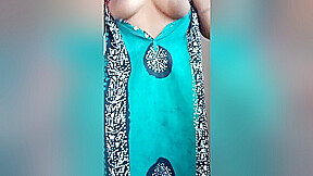 Indian Step mom Showing Her Big Ass And Fingering Her Pussy -2