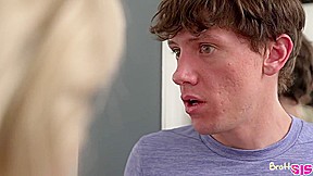 Is A Sneaky Stepsister On Pornhd - Jessie Saint