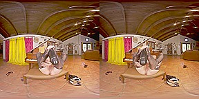 Jamie French in Pickup Notes Shemale VR Porn Video - VRBTrans