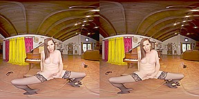 Jamie French in Pickup Notes Shemale VR Porn Video - VRBTrans