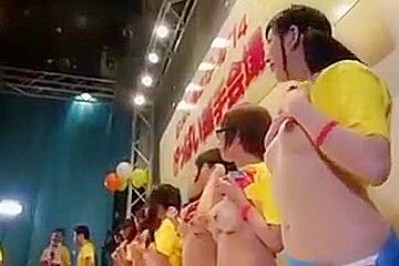 Japanese av actress against breast cancer