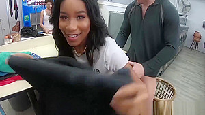 Jenna Foxx In Thick Laundromat Lust