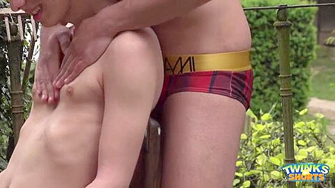 Joel Vargas and Edy Reed - TwinksinShorts
