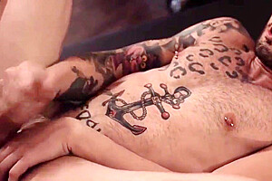 Johnny Hill - Gets Pumped By His Trans Masseur 6 Min