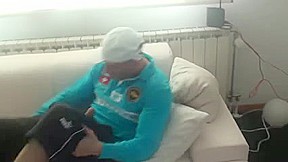 Jungfrau beim wichsen erwischt und durchgefickt!