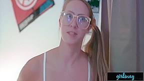 Kenzie Taylor, Serena Blair And Cadence Lux In Nerdy Girls Have Their First 3way With Virtual