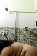 Kerala Aunty Kuli Scene - Bathing Selfie Video