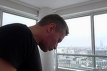 Kessie Loves Paris