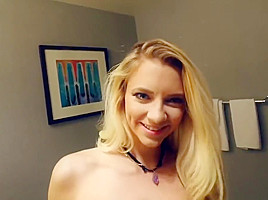 Kinky Family - Riley Star - Big dick for younger stepsis
