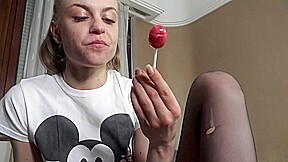 Kinky Fetish Naughty Brat Girl Bubble Gum L Oli Teasing - SoloAustria