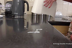 Kinky Hot Slut Joanna Jet Masturbate In The Kitchen