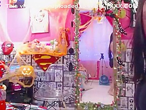 Kloe moviendo su hermoso cuerpo