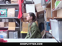 L - Asian Stealer Rammed By The Guard