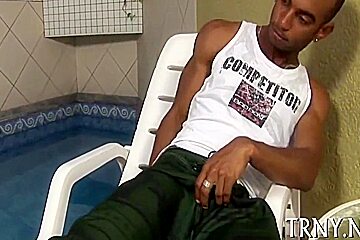 Lady-boy Rudely Fucked And Fisted 5 Min